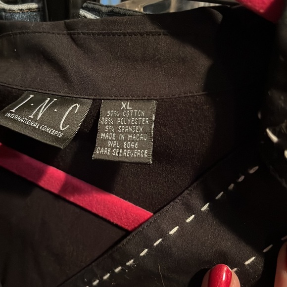 INC International Concepts size XL black v-neck long sleeve with cuffs like new - Picture 12 of 12